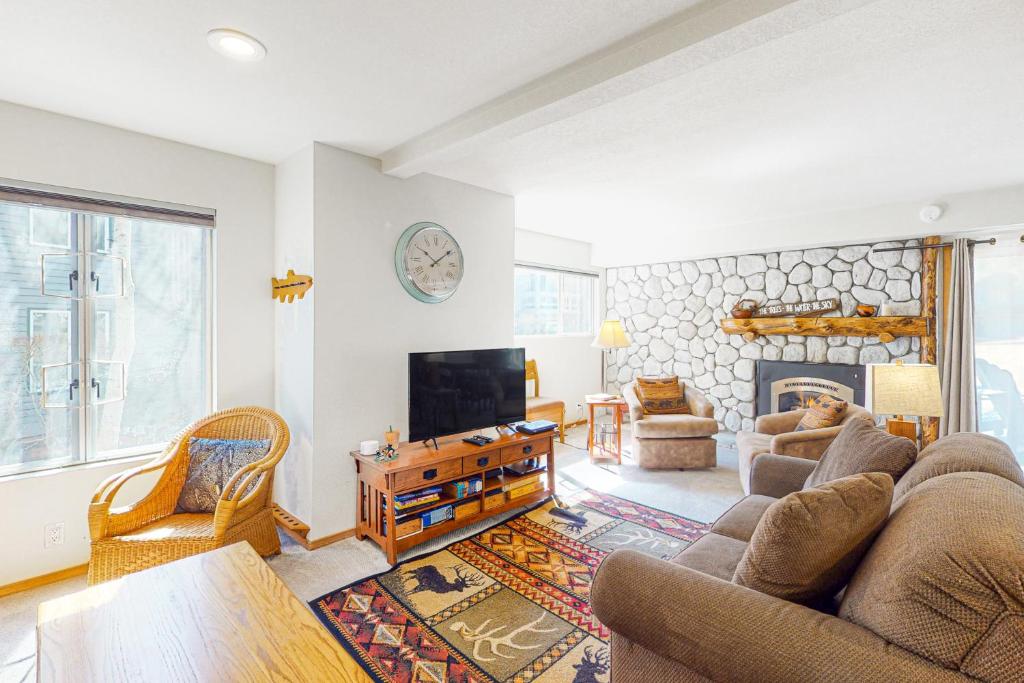Snowcreek 607 photo 1