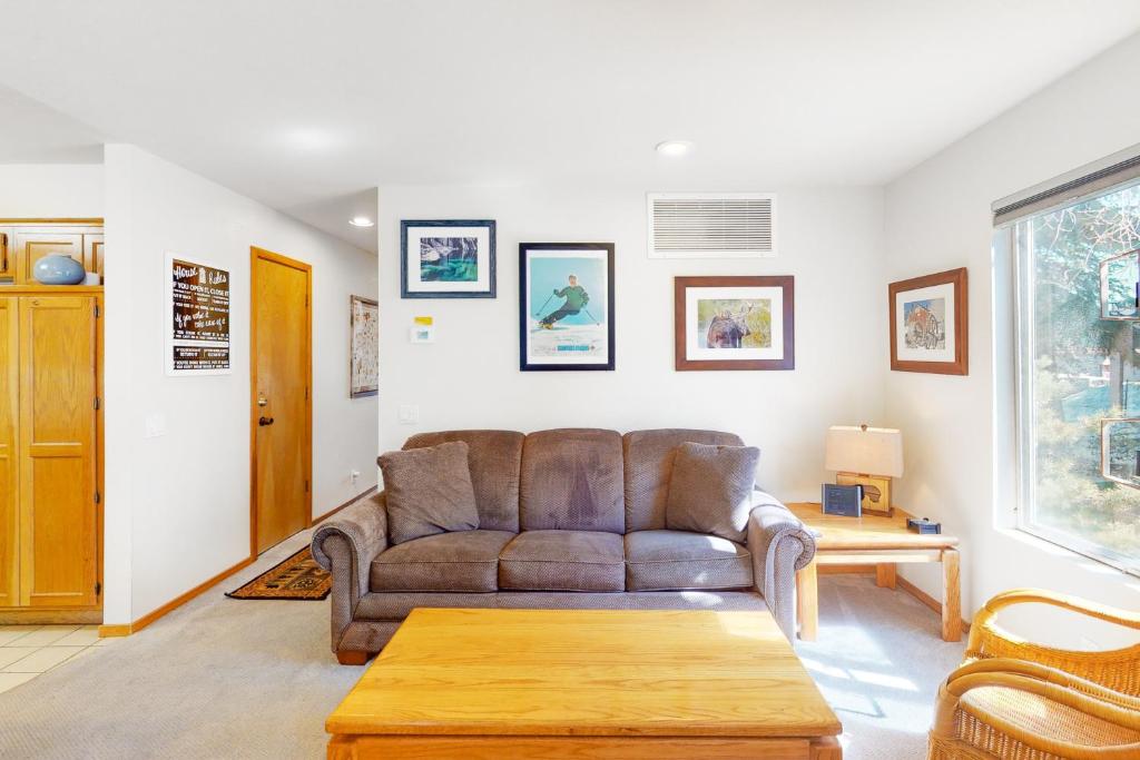 Snowcreek 607 photo 3