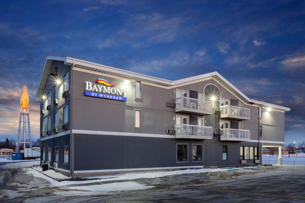 Baymont by Wyndham Rochester Mayo Clinic Area photo 2