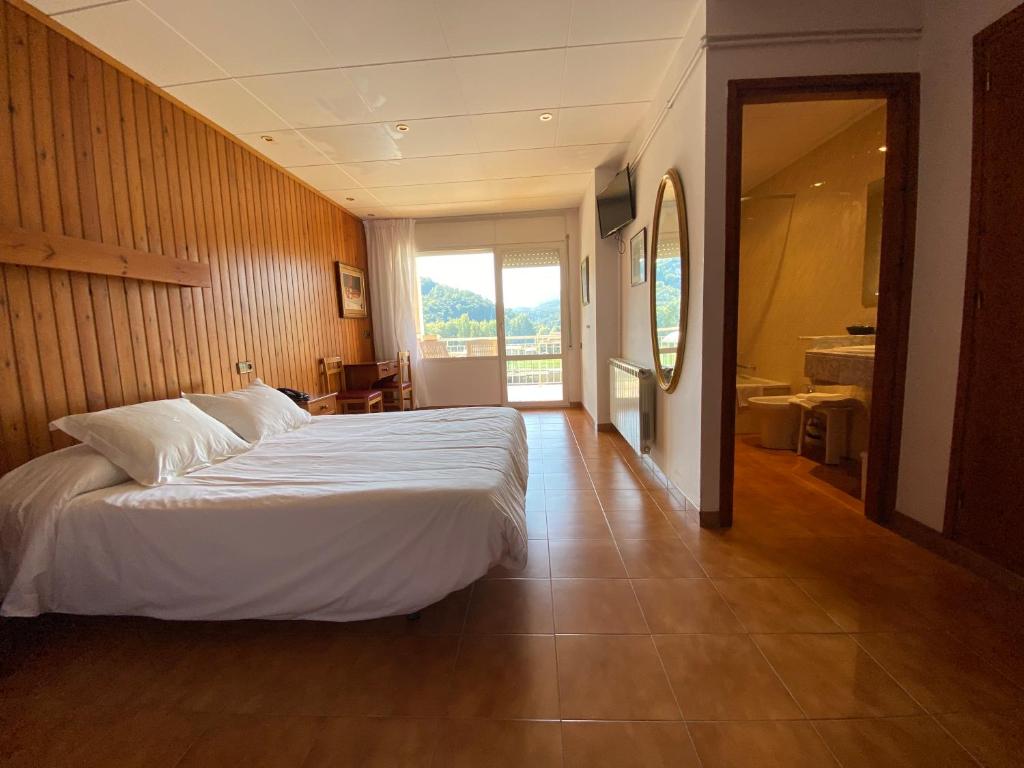 Hotel Solana del Ter photo 2