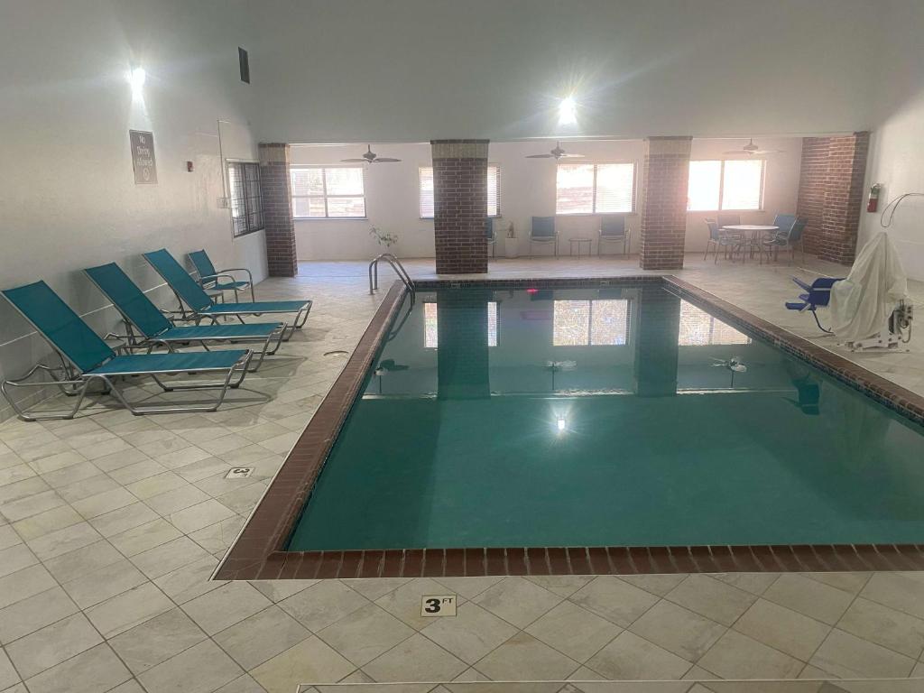 SureStay Plus by Best Western Edmond photo 3