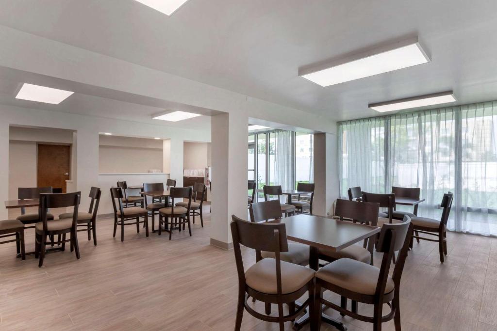 Quality Inn Saint Petersburg North-Tampa Bay photo 2