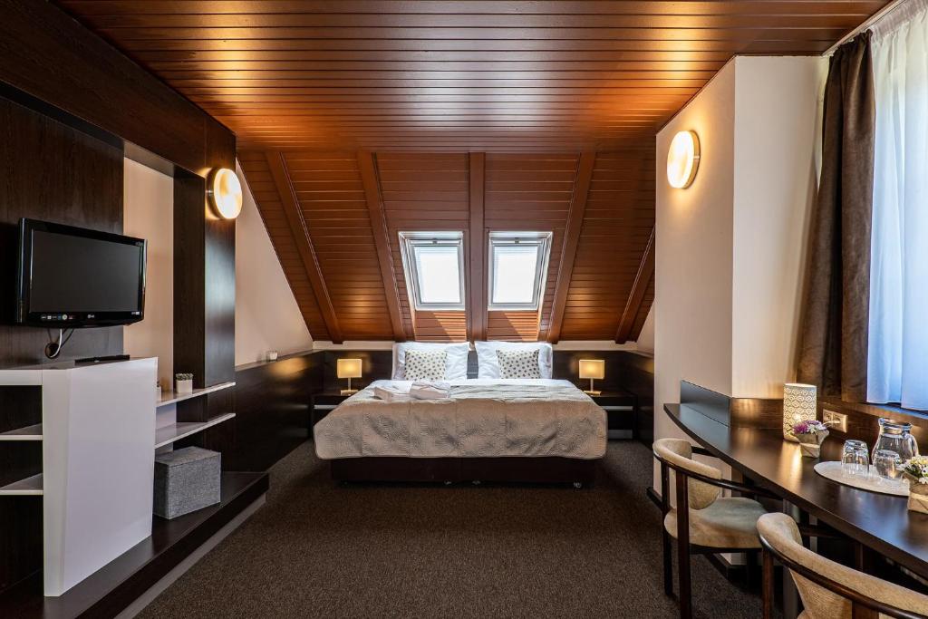 Wellness Hotel pod Kyčmolem photo 4