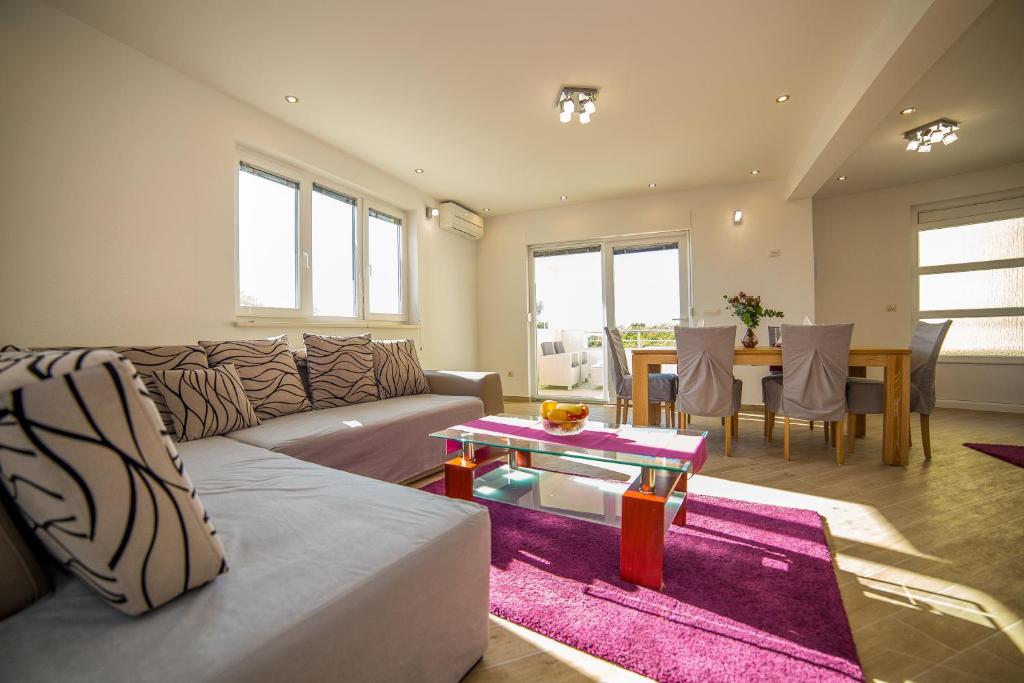 Seaside Apartment Lucie photo 4