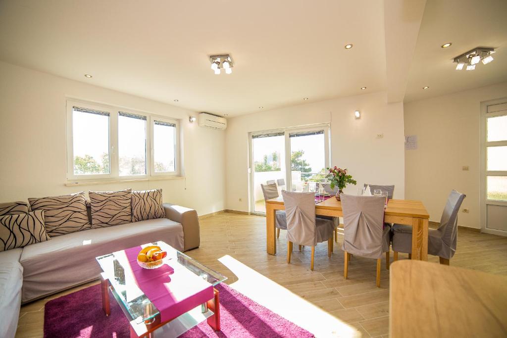 Seaside Apartment Lucie photo 3