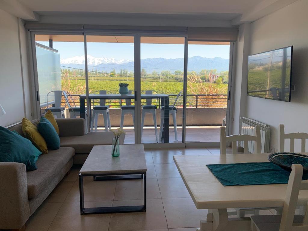 Increíble departamento en Luján de Cuyo, imponente vista a la montaña photo 1