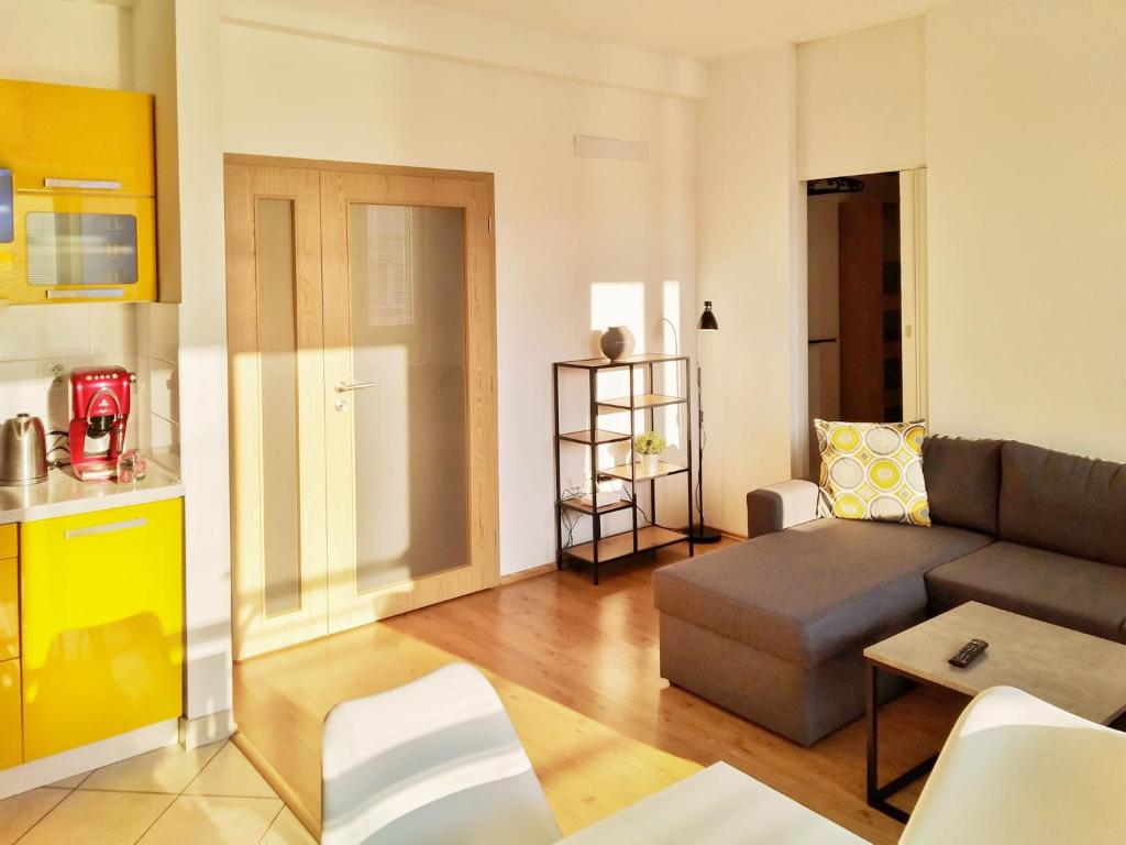 Yellow Apartment photo 4