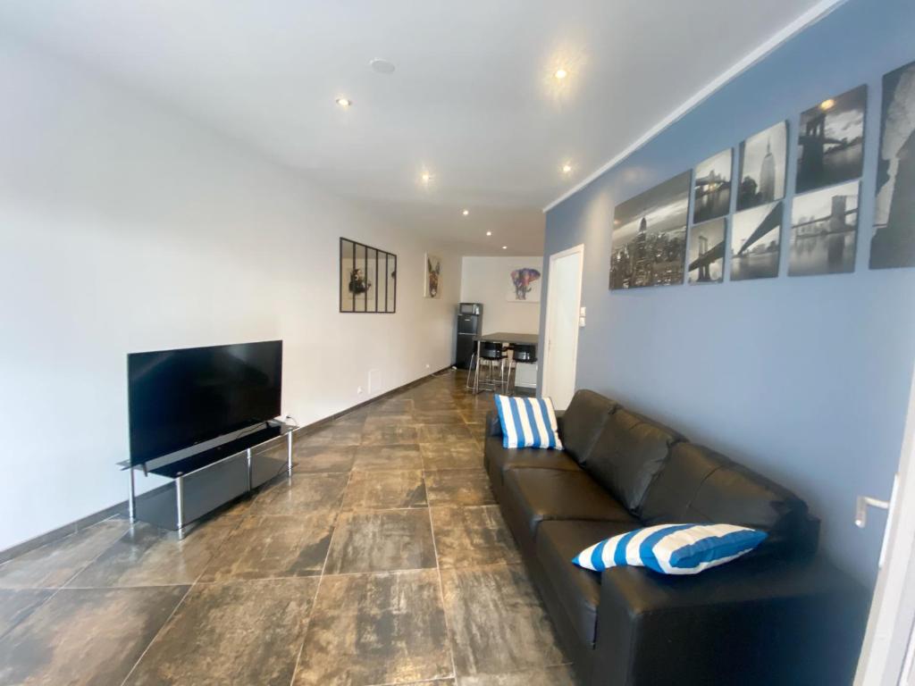 021 CHIC & COSY GRAND APPART 84m2 HYPERCENTRE WIFI SMART TV NETFLIX photo 1