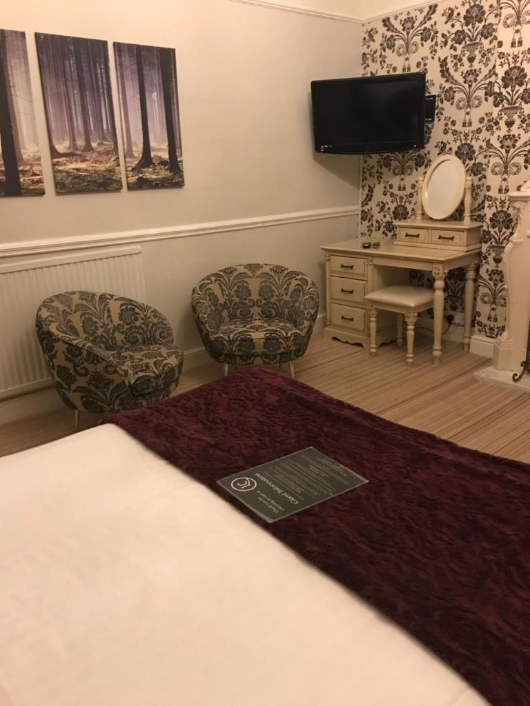 Lawton & Lauriston Court Room Type - Large Double Room