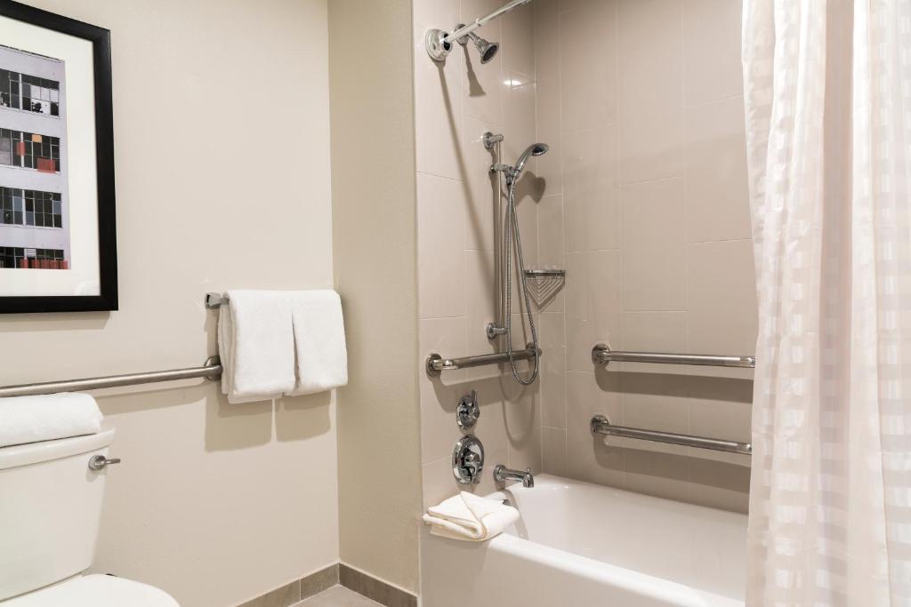 Hyatt House Austin/Downtown - Tap to explore photos
