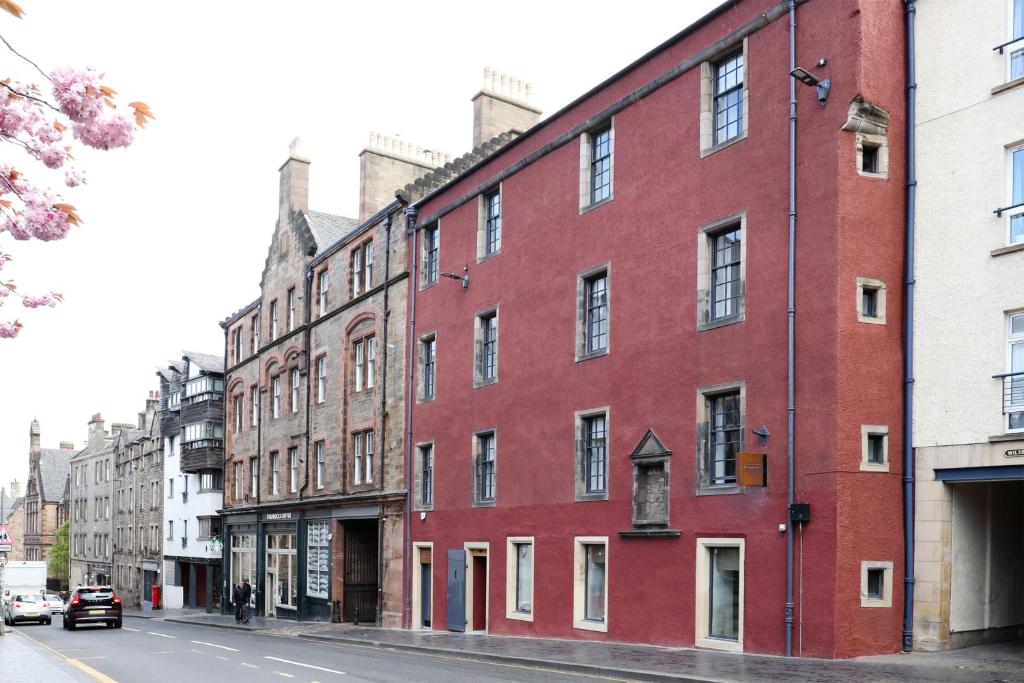 JOIVY The Brewers Rooms Contemporary Aparthotel, Edinburgh