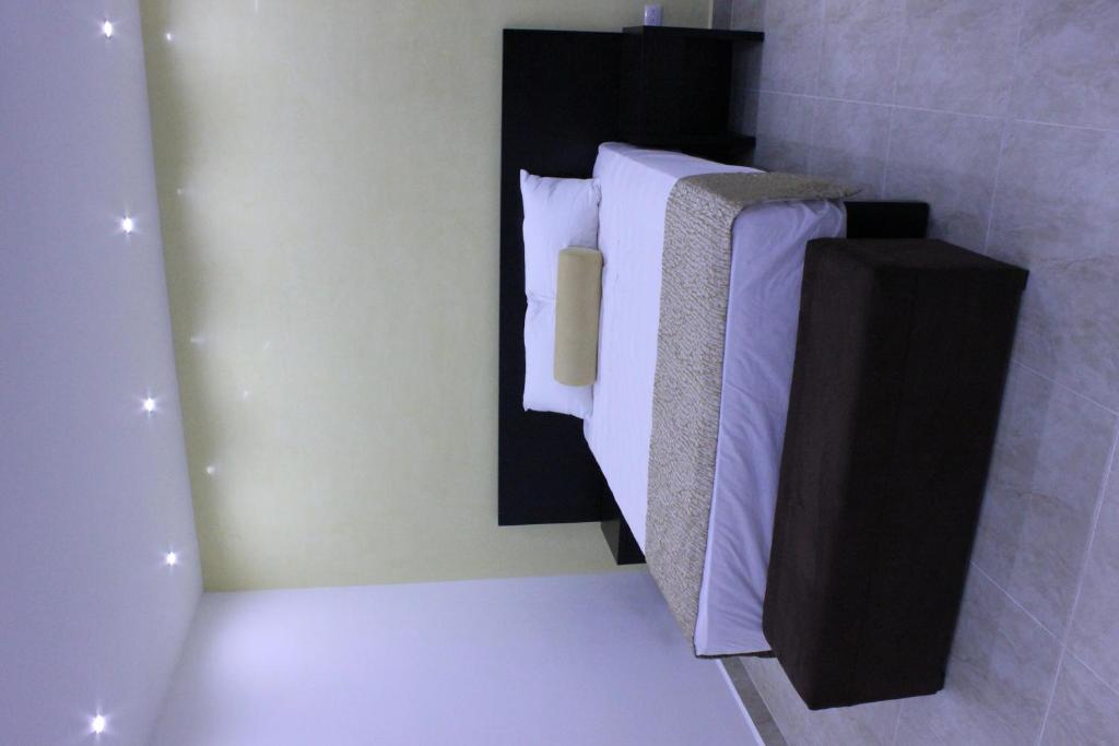 Трехместный (Номер Делюкс с кроватью размера «king-size»), Hotel 770