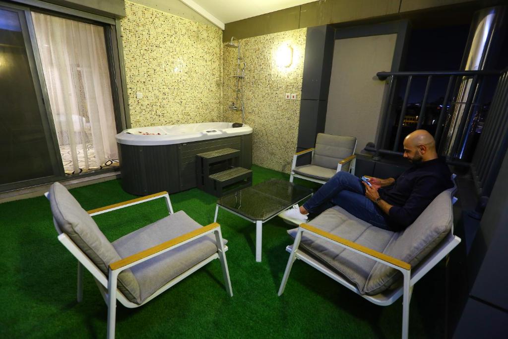 Lotaz Hotel Suites - Al Salamah photo 2