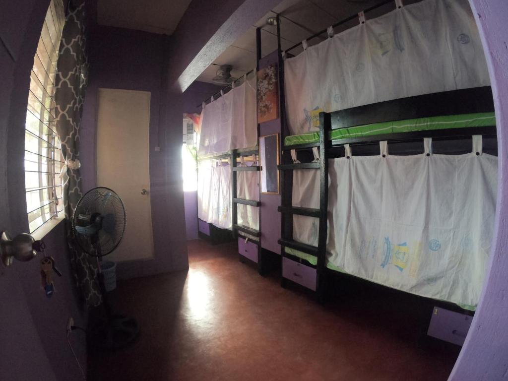 Casa Isabel Hostel Room Type - Quadruple Room with Shared Bathroom