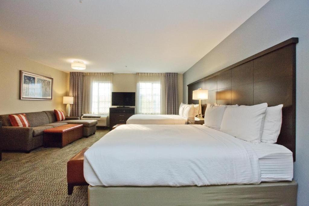 Staybridge Suites Austin South Interstate Hwy 35, an IHG Hotel photo 2