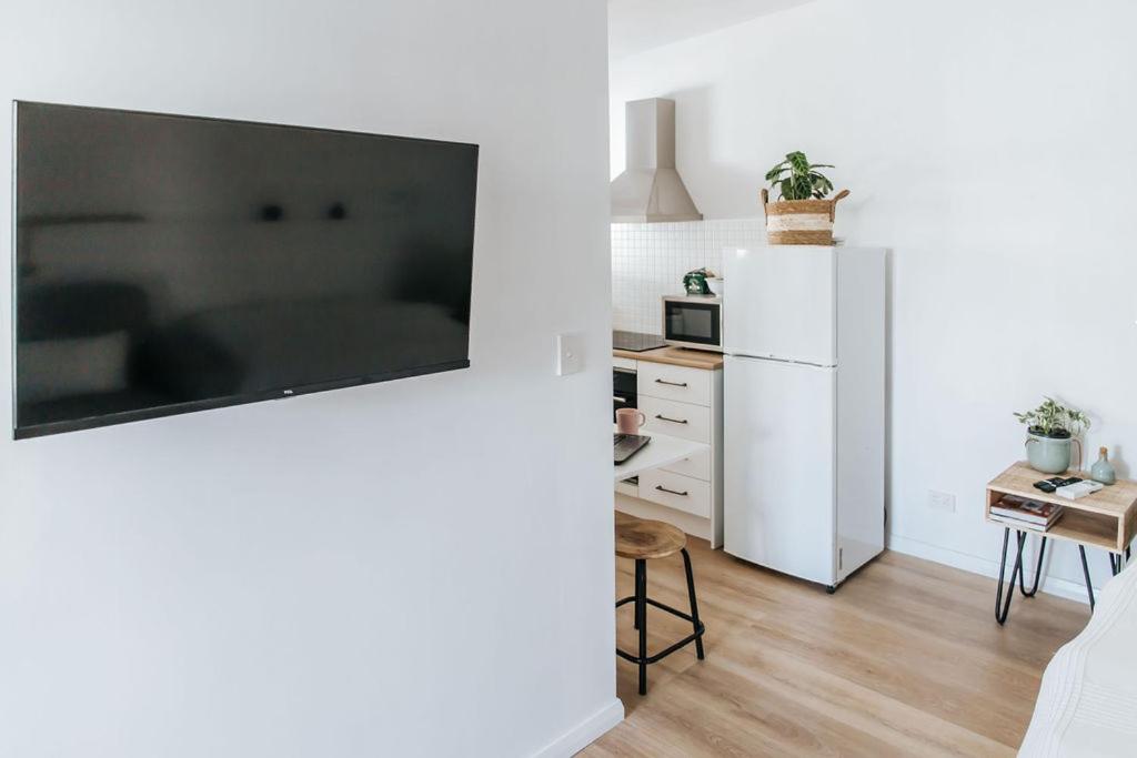 Studio on Lewis Tiny House photo 3