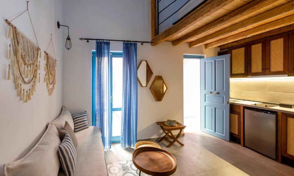 Сьюит (Люкс Marasi в лофте), Blue Jasmine Suites