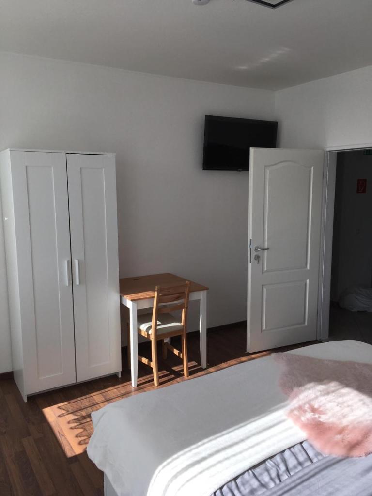 Hotel-Kronenhof photo 4