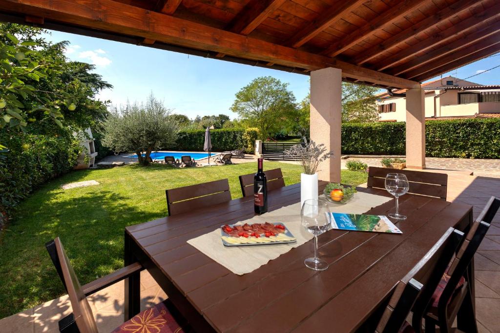 Villa Nina photo 1