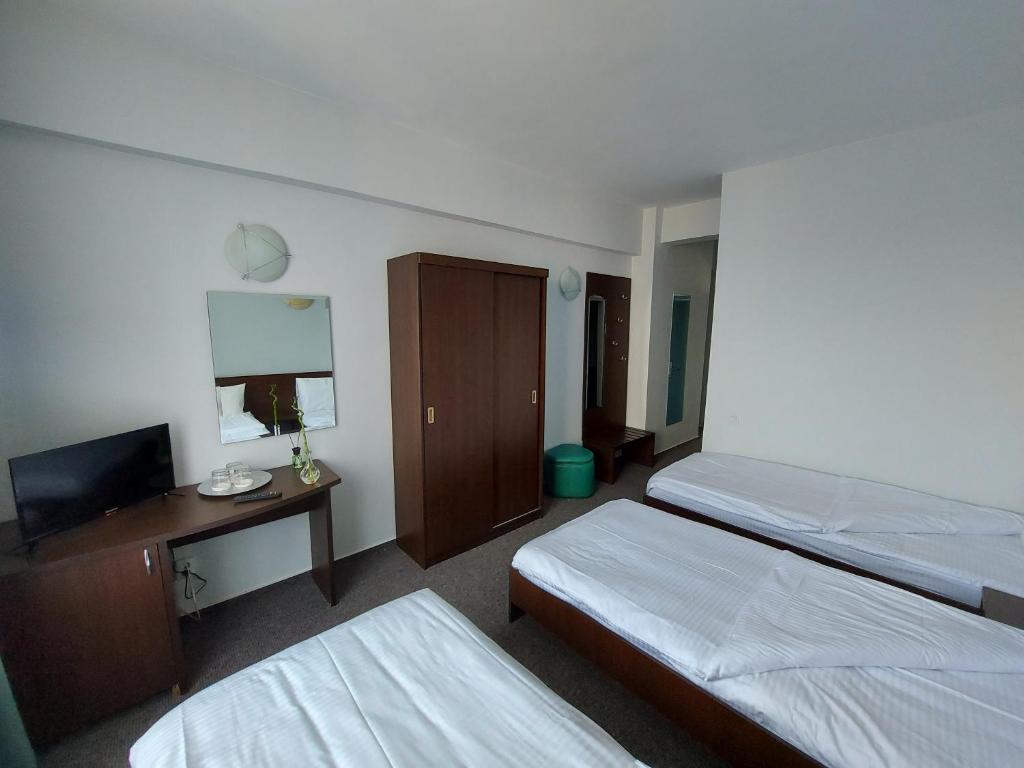 Трехместный (Трехместный номер эконом-класса), Elizeu Hotel