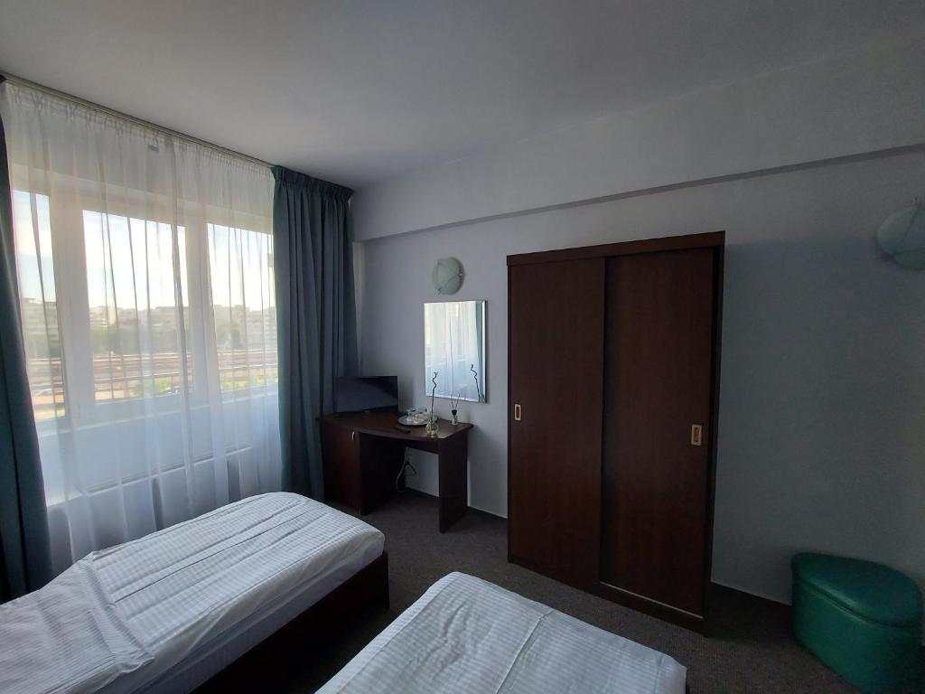Трехместный (Трехместный номер эконом-класса), Elizeu Hotel