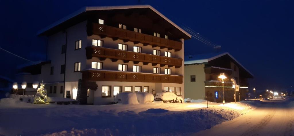 Hotel Pension St. Leonhard photo 4