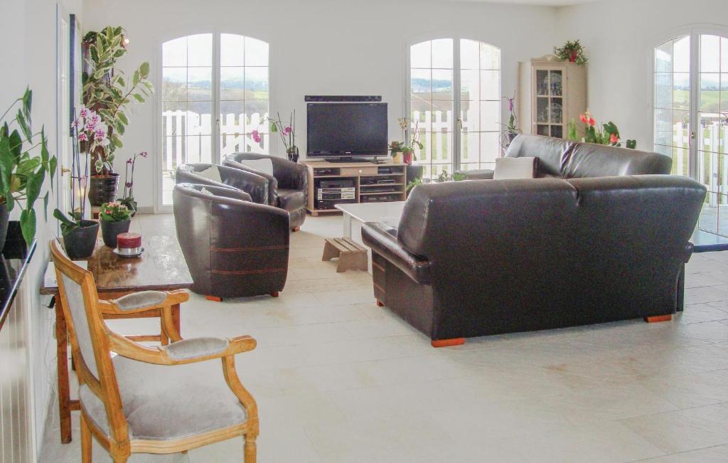 Nice Home In Arnaud-guilhem With Wifi, Private Swimming Pool And Outdoor Swimming Pool photo 1