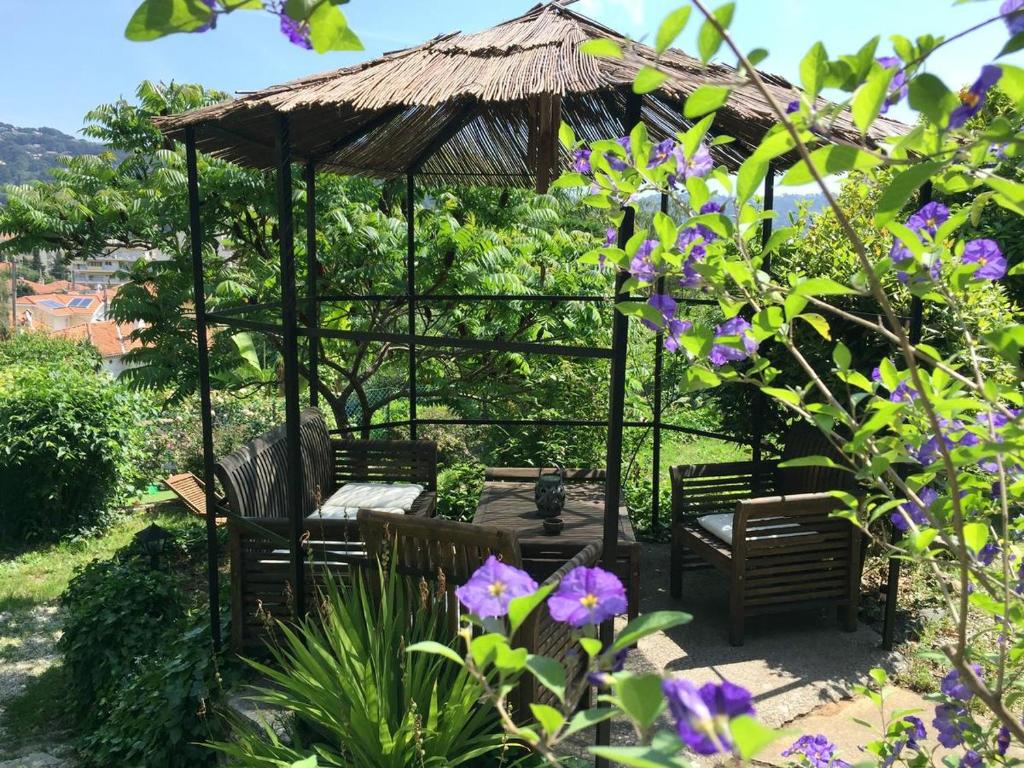 Bed & Breakfast Chambres d'hôtes COTTAGE BELLEVUE photo 3