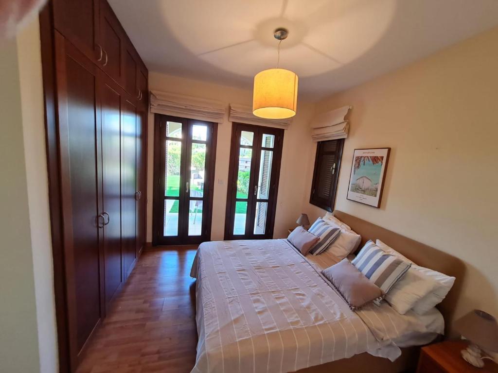 Helios Heights Spirits, Aphrodite Hills Golf Resort photo 2