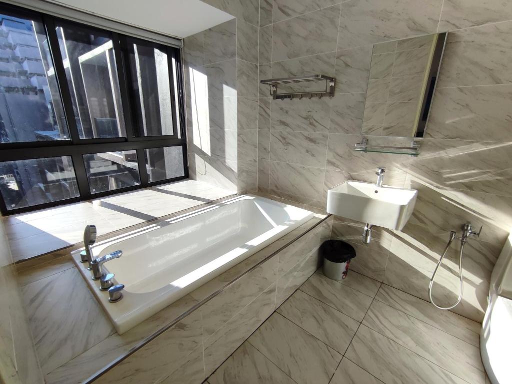 Imperio Residence Malacca Town With Bathtub-FreeParking and WIFI photo 2