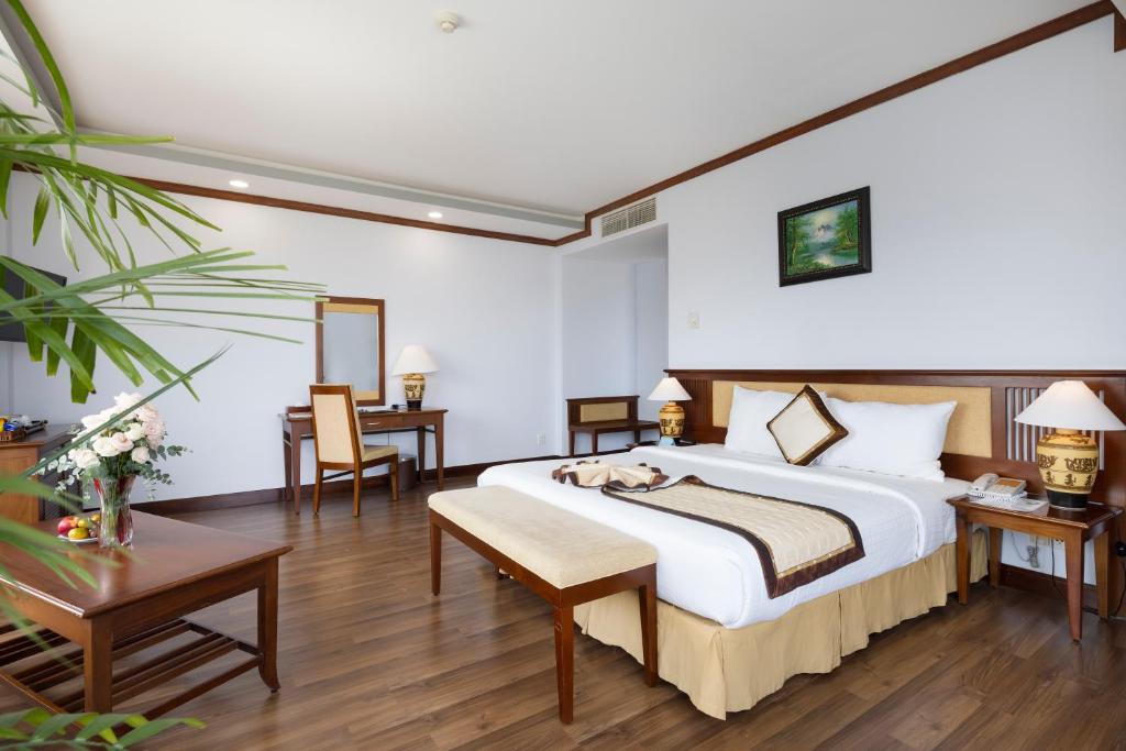 Saigon - Ninh Chu Hotel & Resort 