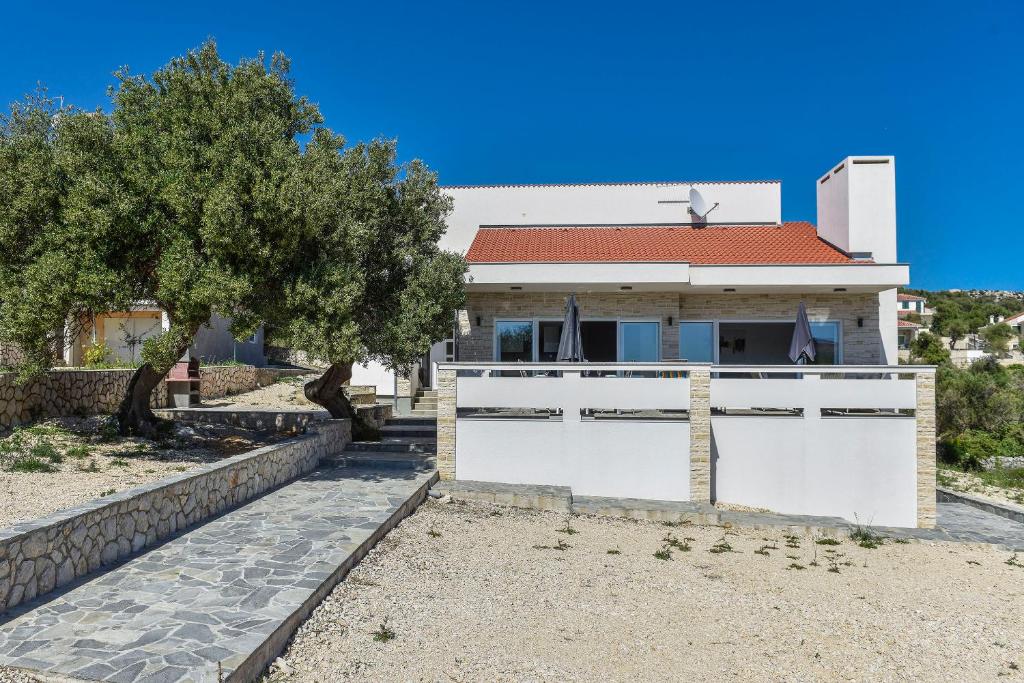 Moderner Bungalow mit Meerblick photo 1