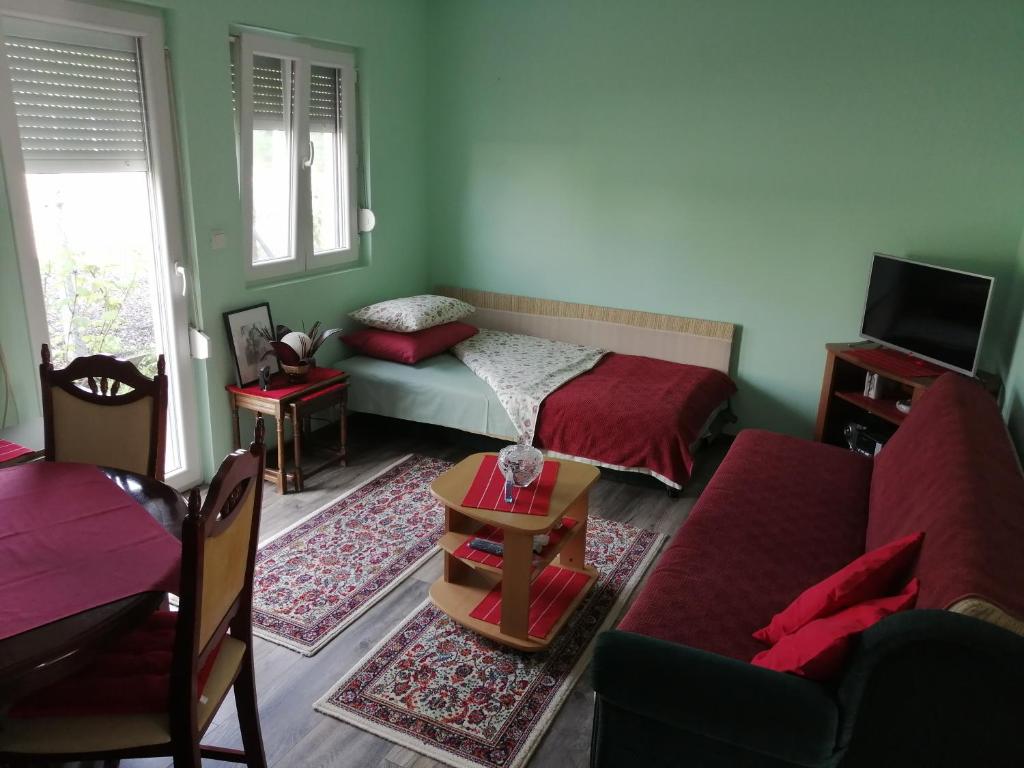 Airplane Apartment T&T photo 1