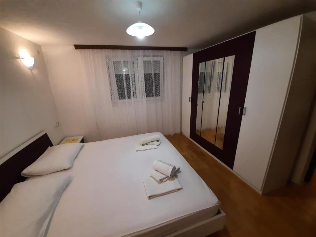 Apartment Zlatko photo 2
