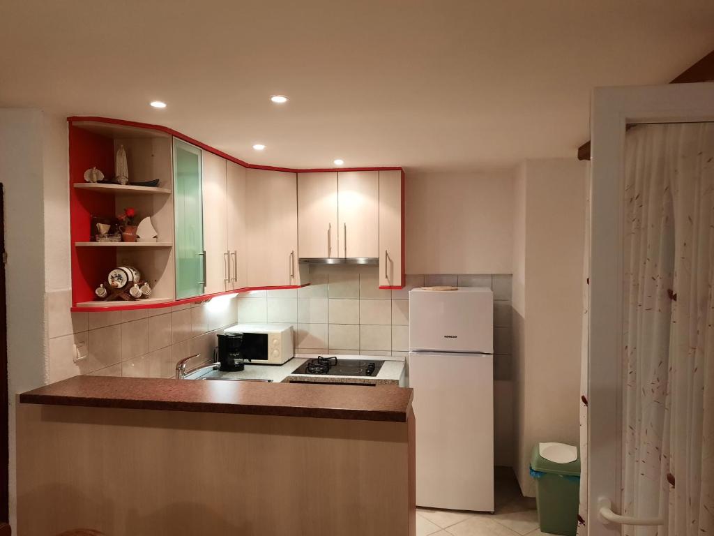 Apartment Zlatko photo 4