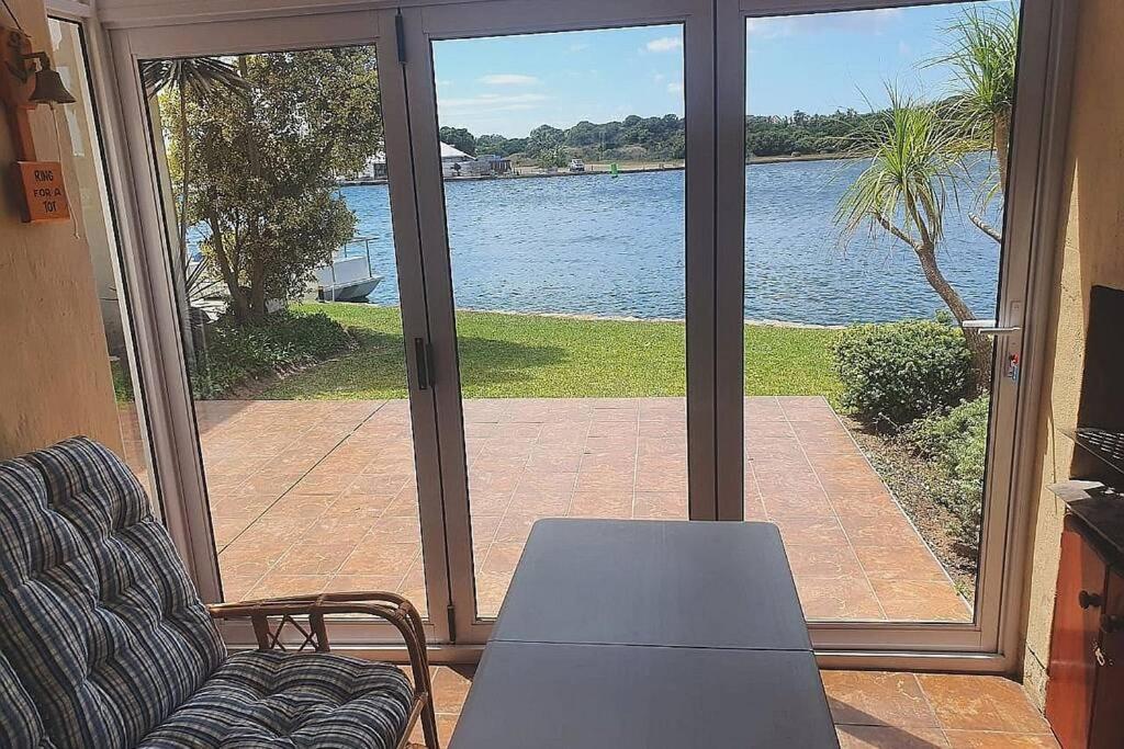 Waterfront Accommodation - Jeffrey's Bay photo 3