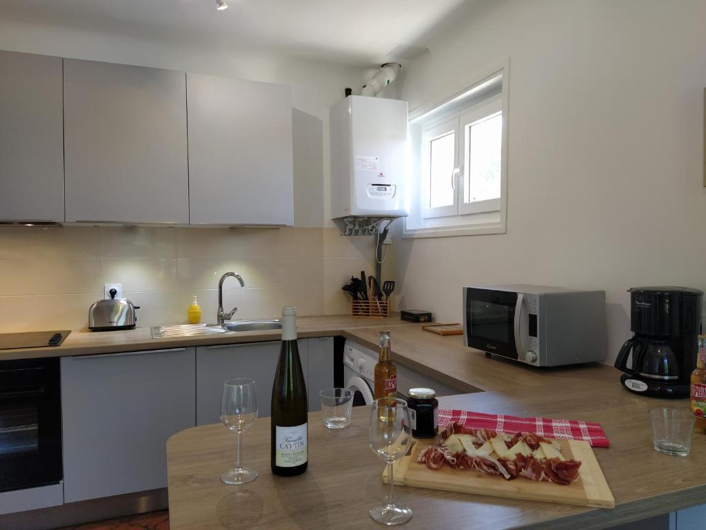 Eroso Saint Esprit proche gare WIFI bureaux photo 3