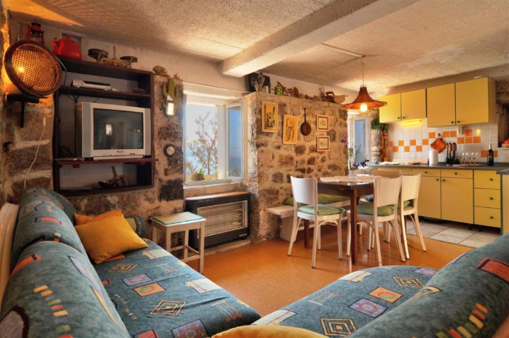 Old, stone 2 floor house above the sea-Najka photo 2