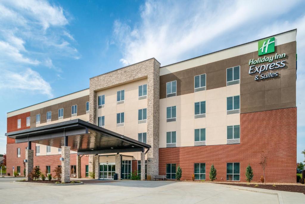 Holiday Inn Express & Suites St Peters, an IHG Hotel image