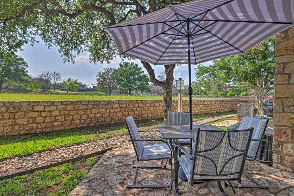 Modern Townhome with Patio, Next Door to Resort photo 2