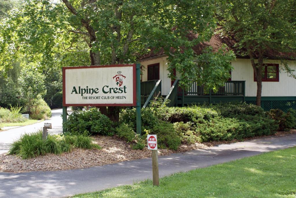 Alpine Crest Resort image