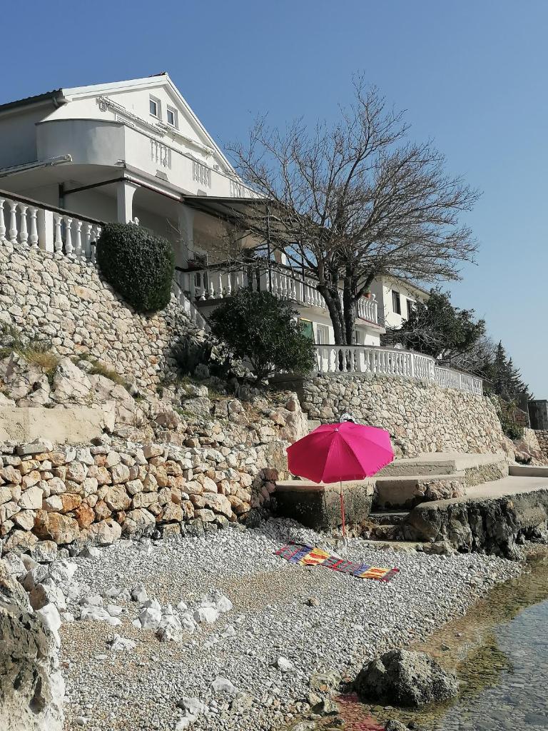 Two-Bedroom Apartment in Baric Draga I