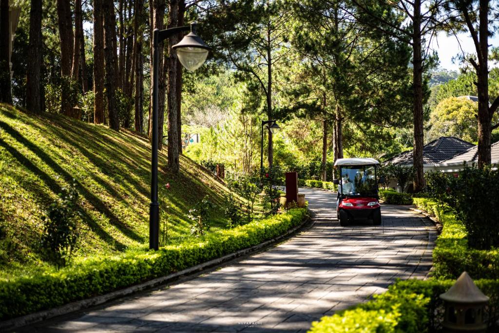 Đà Lạt Edensee Lake Resort & Spa