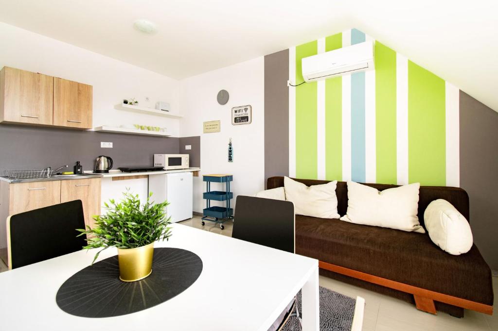 Апартаменты (Апартаменты с 1 спальней), Ease Lux Apartments