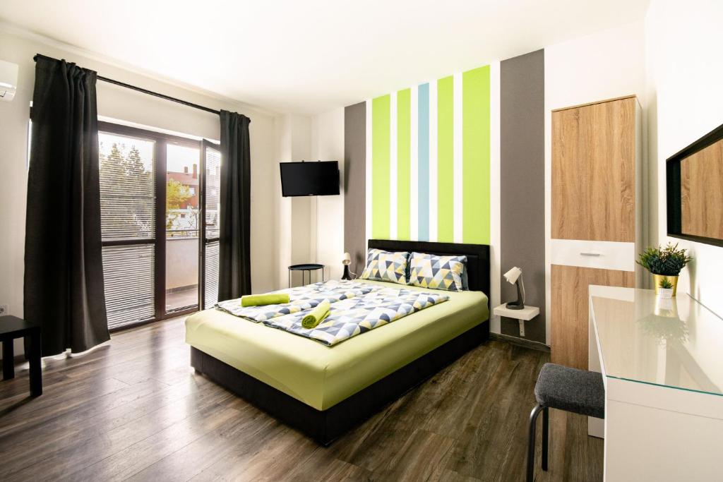 Студио (Апартаменты-студио с балконом), Ease Lux Apartments