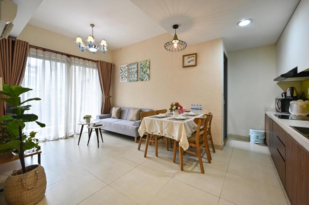 High Class 2 Bedrooms Masteri Thao Dien Apartment, Fully Furnished With Full Amenities