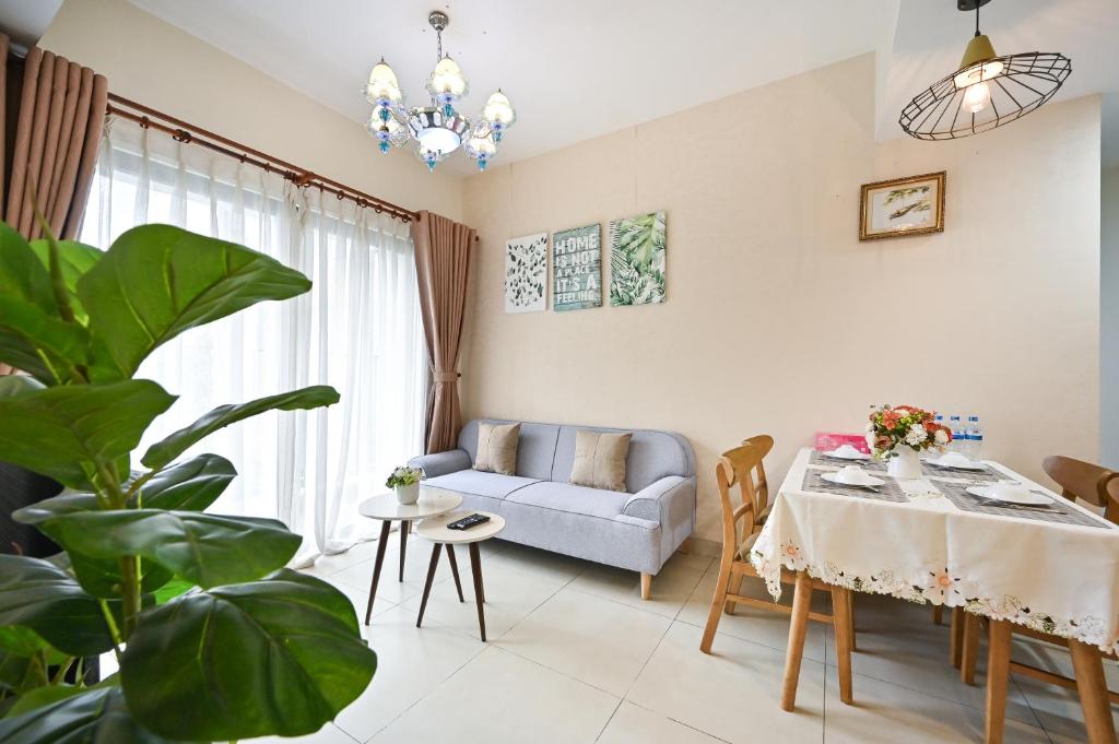 High Class 2 Bedrooms Masteri Thao Dien Apartment, Fully Furnished With Full Amenities