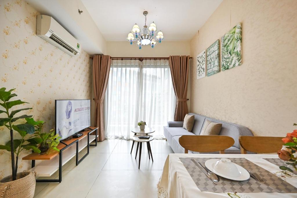 High Class 2 Bedrooms Masteri Thao Dien Apartment, Fully Furnished With Full Amenities