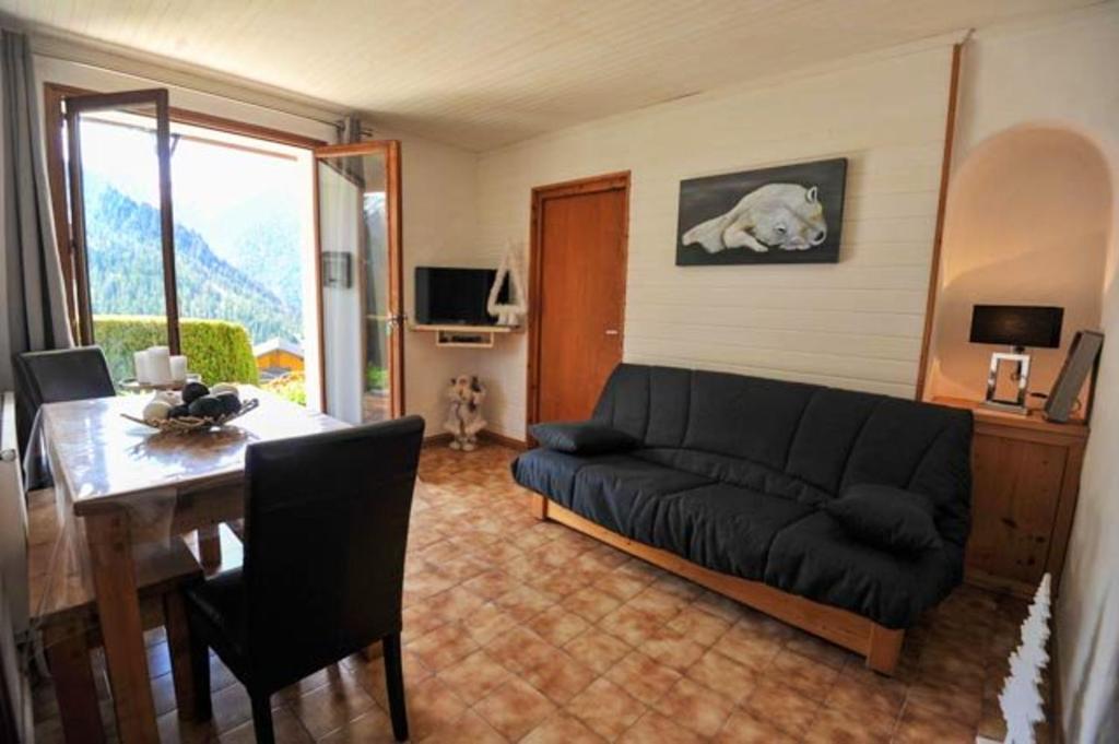 Appartement de 2 chambres a Champagny en Vanoise a 40 m des pistes avec jardin clos et wifi photo 4