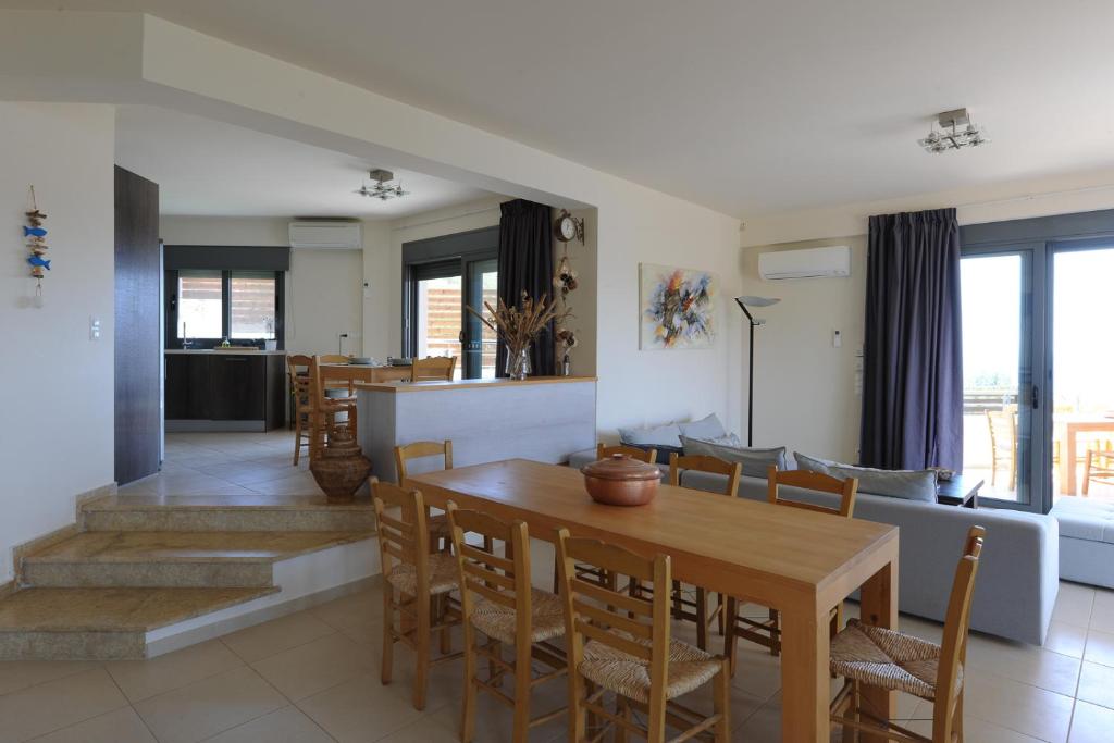 Gorgeous Eco Friendly Seaside Villa Nefeli photo 4